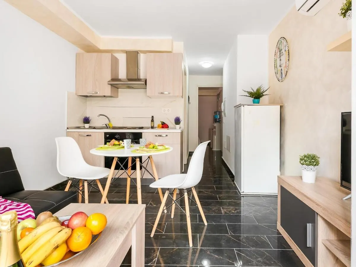 أرونا 1B Sofia Accommodation Close Services Sea, Wifi! إسبانيا